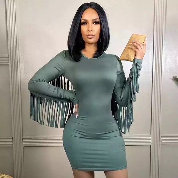 Dress - Picture 2 of 5